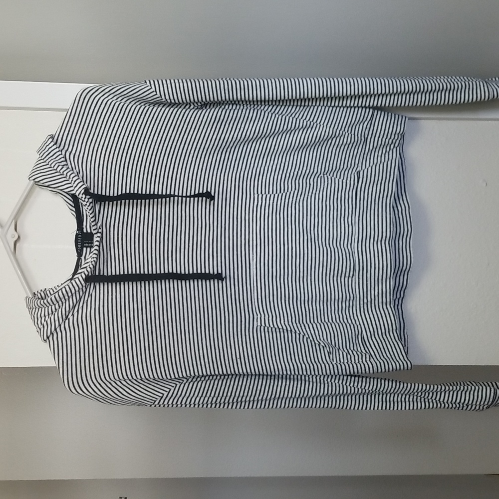 Forever 21 Women's Pullover High Rise Hoodie